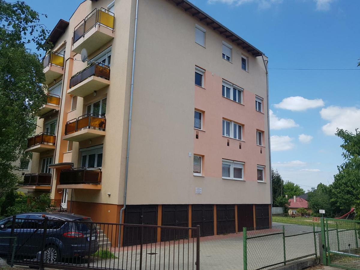 Bazsi Apartman Siófok Eksteriør bilde